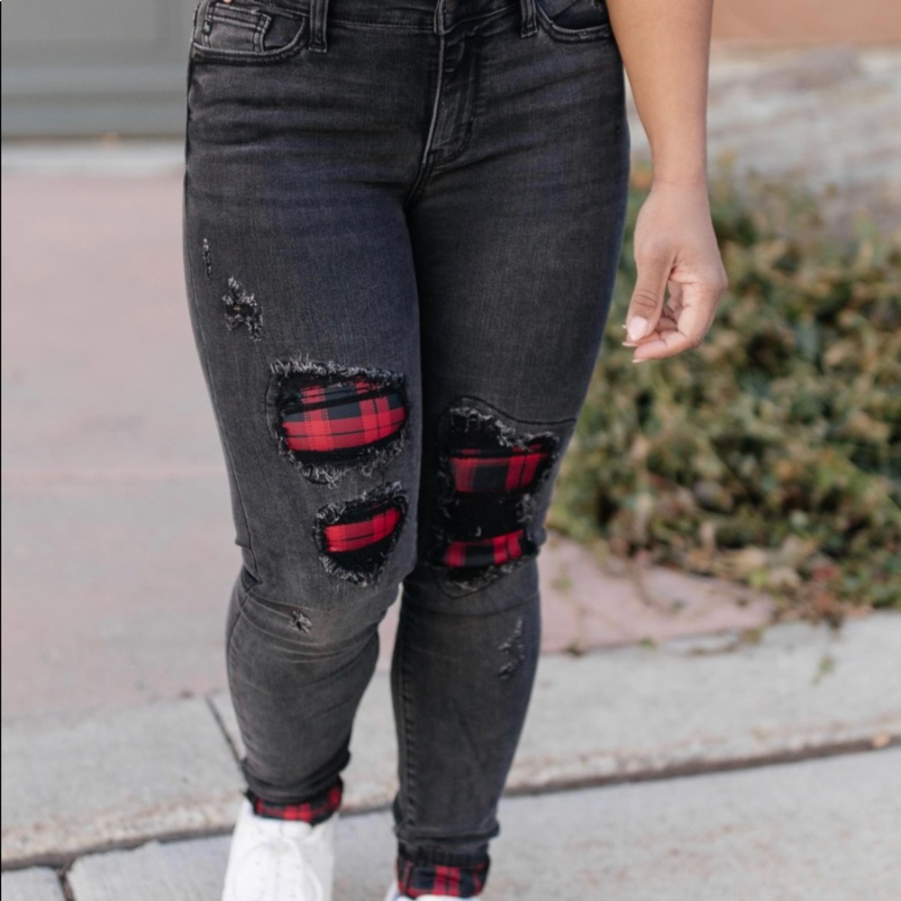 Judy Blue Ankle Jeans
